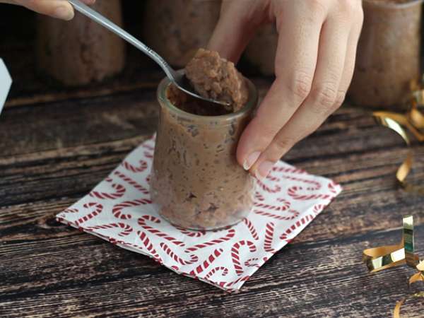 Komplet riževega pudinga iz temne in bele čokolade - Priprava korak 6