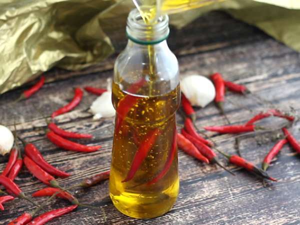 Vroče olje za domače pice - Priprava korak 2