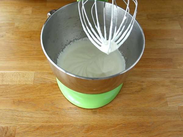 Enostavna pavlova iz eksotičnega sadja - Priprava korak 3