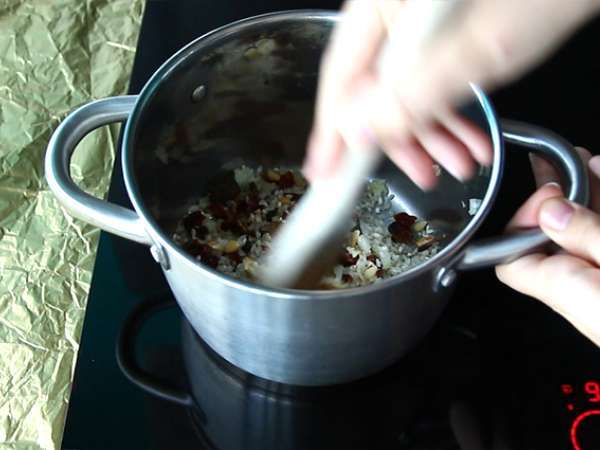 Vegetarijanska rižota s suhimi paradižniki in gobami - Priprava korak 2