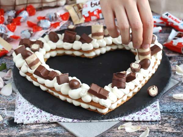 Srčna torta au Kinder - Kinderjeva srčna torta za valentinovo - Priprava korak 11
