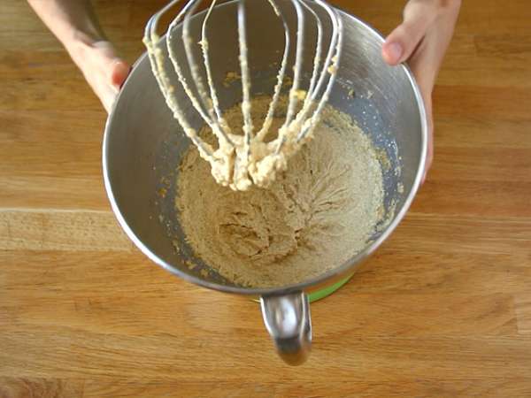 Limonin in ovseni brownie z limonino glazuro - Priprava korak 2