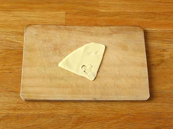 Pecivo ovojnice ljubezni za valentinovo - Priprava korak 2