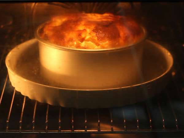 Jabolčni in karamelni puding s krofi - Priprava korak 7