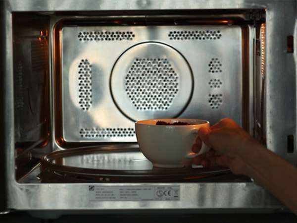 Čokoladna torta z arašidovim maslom v mikrovalovni pečici v 1 min. - Priprava korak 3