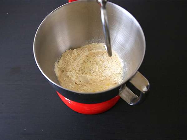 Pleteni kruhki z zelenim pestom - Priprava korak 1