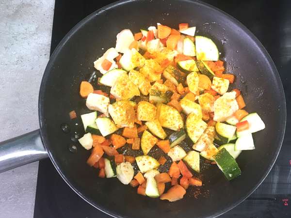 Kvinoja z zelenjavo in piščancem - Priprava korak 2