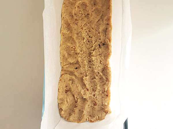 Veganske in brezglutenske domače ploščice Snickers - Priprava korak 4