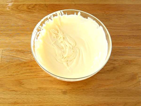 Ohlajeni jagodni tiramisu verrines - Priprava korak 1