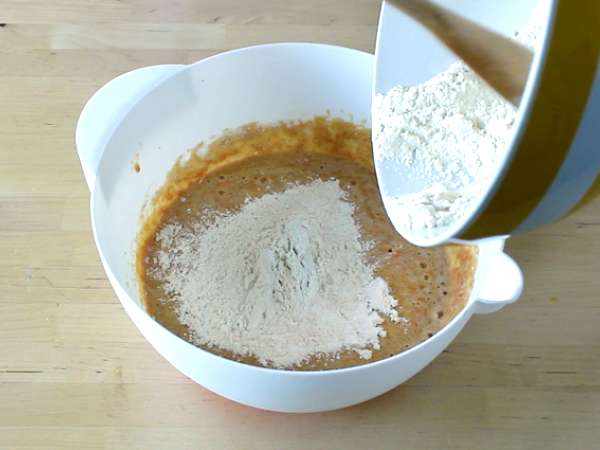 Korenčkov biskvit z nadevom iz sira - Priprava korak 4