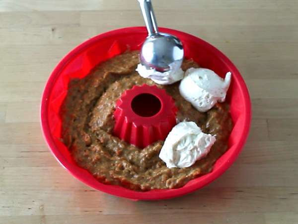 Korenčkov biskvit z nadevom iz sira - Priprava korak 5