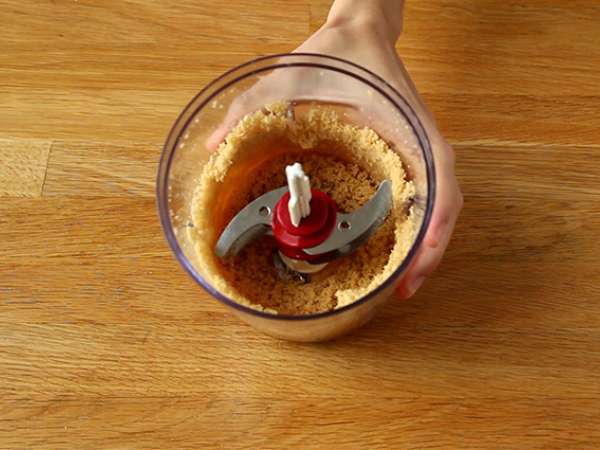 Brez pečenja limonin cheesecake - Priprava korak 1