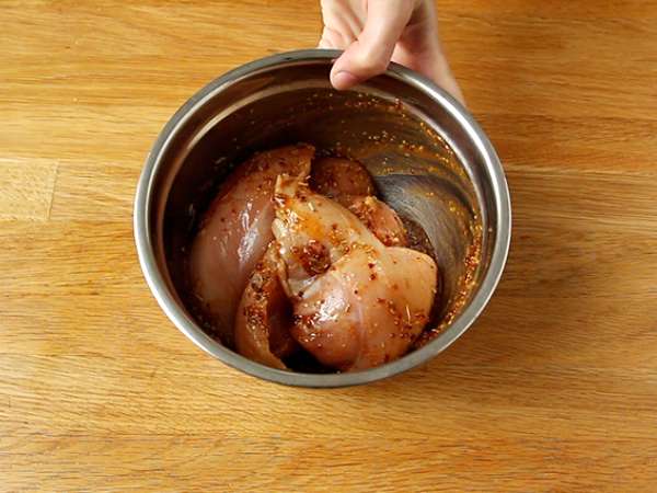 Pečen piščanec z medom in gorčico - Priprava korak 2