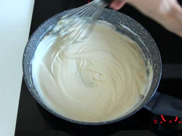 Ikeine mesne kroglice z belo omako - Priprava korak 5