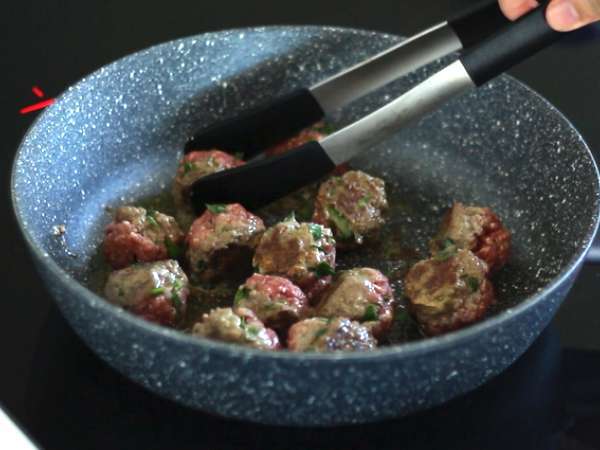 Mesne kroglice iz govedine in parmezana - Priprava korak 3