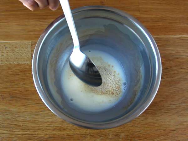 Telečje mesne kroglice, polnjene s sirom mocarela - Priprava korak 1