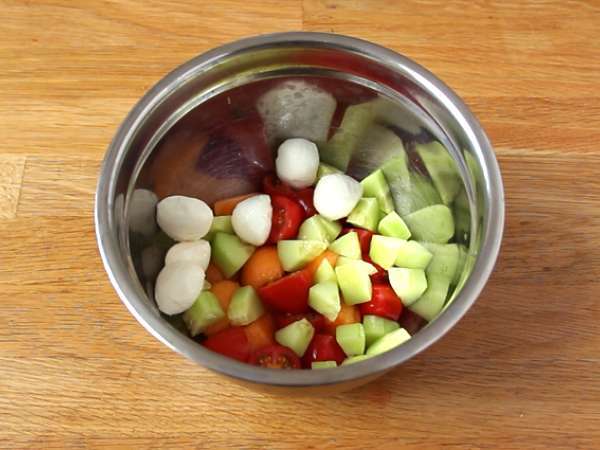 Melonina solata na meloni - Priprava korak 3