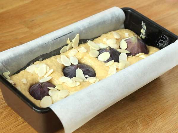 Torta s figami in mandlji - Priprava korak 3