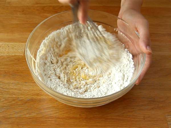 Pirenejska borovničeva pita - Priprava korak 1