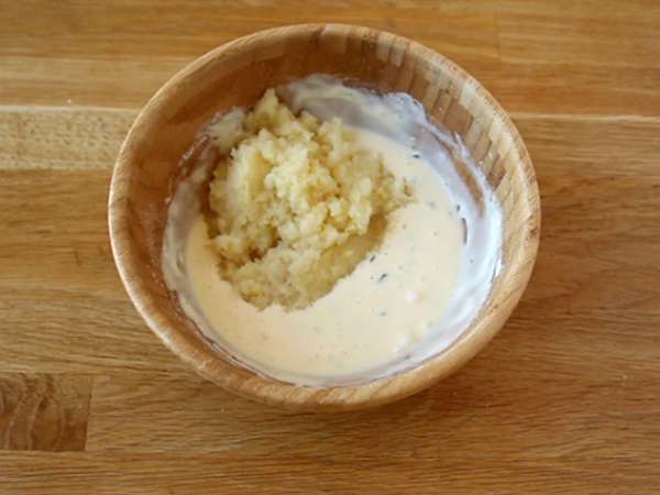 Krompirjevi vaflji - Sendvič z vaflji z dimljenim lososom in fromage frais - Priprava korak 2