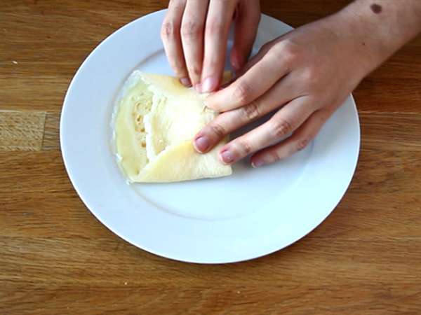 Palačinke, polnjene z bešamelno omako, sirom in šunko - Priprava korak 9