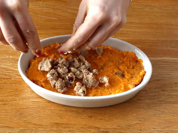 Butternut crumble z lešniki - Priprava korak 4