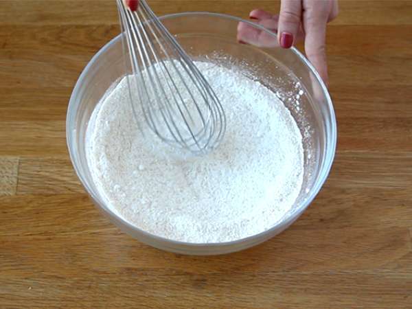 Čokoladni srčni mafini - veganski in brez glutena - Priprava korak 1