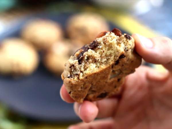 Piškotki s čokolado, arašidi in mandlji - Priprava korak 5