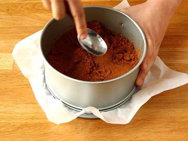 Vanilijev sirni kolač z rikoto - Priprava korak 2