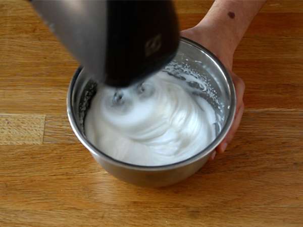 Enostaven limonin mousse - Priprava korak 1