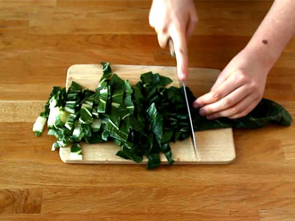 Afriška juha: paradižnik, arašidi in blitva - Afriška arašidova juha - Priprava korak 1