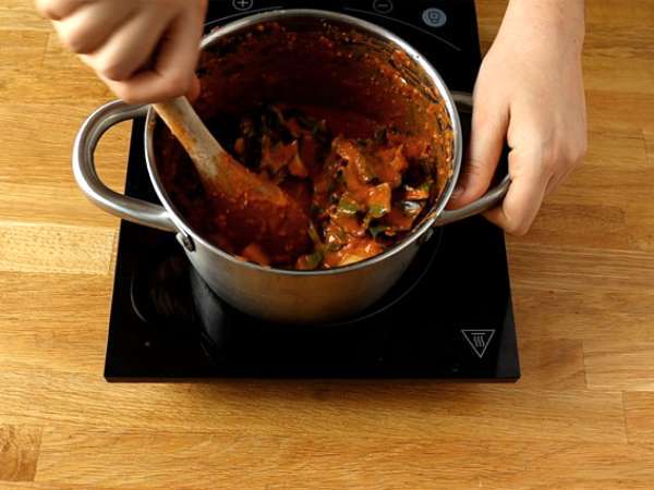 Afriška juha: paradižnik, arašidi in blitva - Afriška arašidova juha - Priprava korak 4