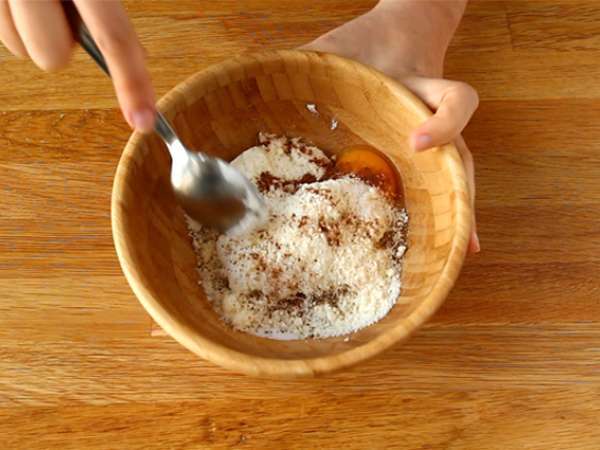 Špinača, rikota in jajčna pita - italijanska Torta Pasqualina - Priprava korak 1