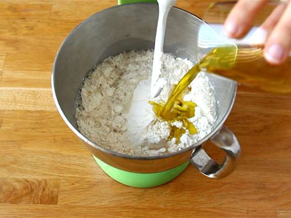 Cvetovi focaccia - umetnost focaccia - Priprava korak 1