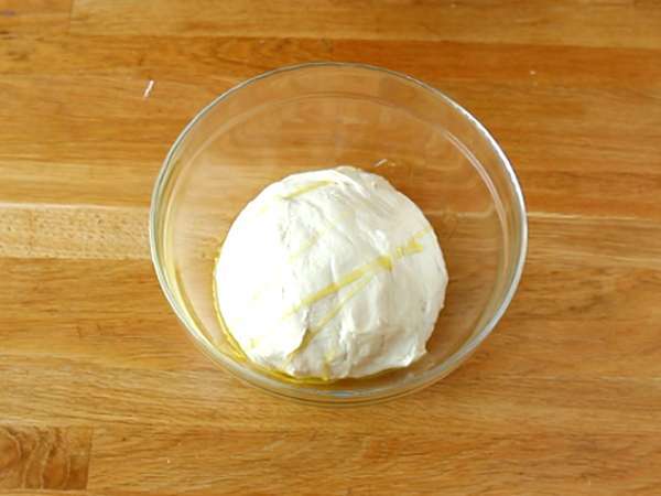 Cvetovi focaccia - umetnost focaccia - Priprava korak 3