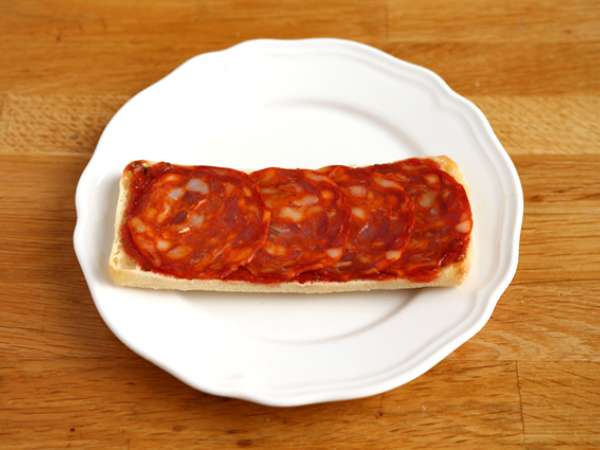 Panini s čorizom in ementalom - Priprava korak 2