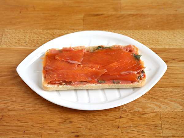 Panini z lososom, mocarelo in koprom - Priprava korak 2