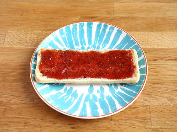 Panini s tuno, paradižnikom in kaprami - Priprava korak 1