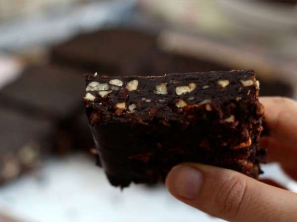 Brawnie - Brownie iz surovih datljev - Priprava korak 7