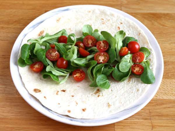 Sendvič z zavitkom s čorizom, avokadom in paradižnikom - Priprava korak 1