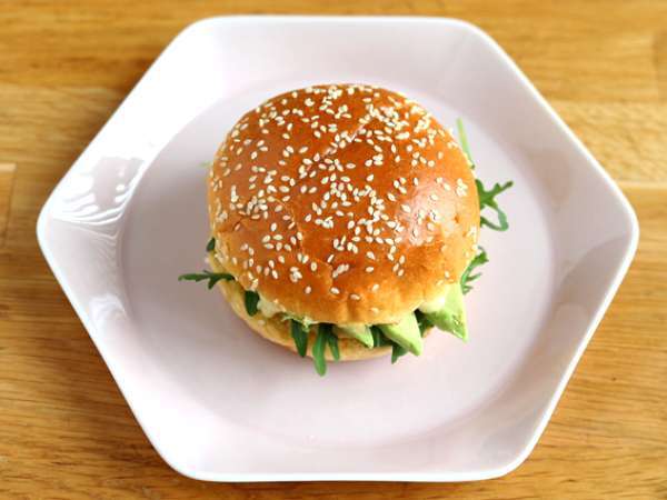 Sendvič s kozicami, avokadom in koriandrom - Priprava korak 4