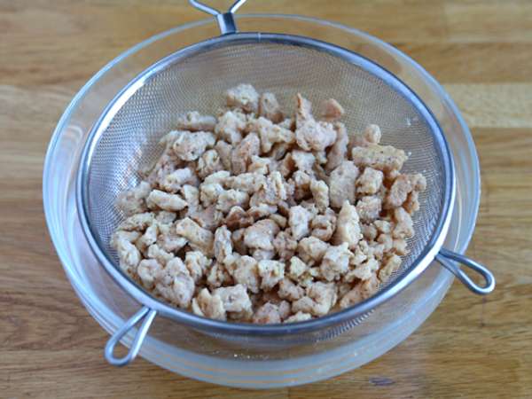 Vegetarijanske fajitas s teksturiranimi sojinimi beljakovinami - Priprava korak 1