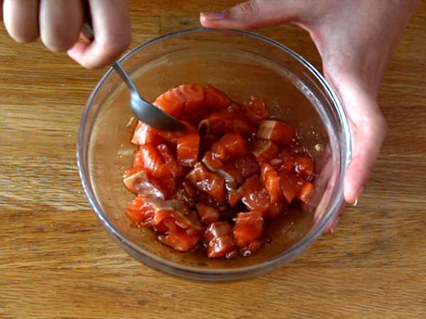 Poké skleda z lososom - Priprava korak 4