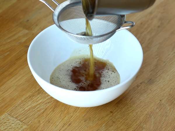 Raspberry Financiers, enostaven za izdelavo podroben recept - Priprava korak 2