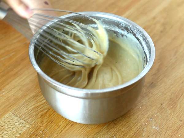 Raspberry Financiers, enostaven za izdelavo podroben recept - Priprava korak 4