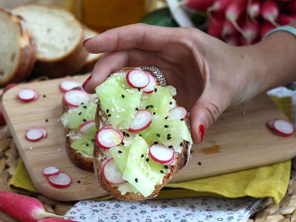 Sendviči s kremnim sirom iz kumar in redkvic - Priprava korak 5