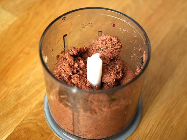 Vegetarijanske mesne kroglice iz sejtana s paradižnikovo omako - Priprava korak 2