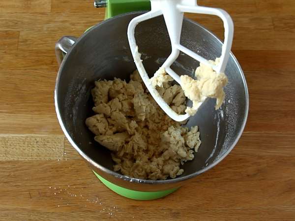 Rustikalni kolač z breskvijo in rožmarinom - Priprava korak 2