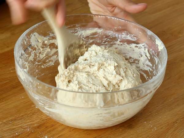 Brez gnetenja kruha - hrustljavi in puhasti! - Priprava korak 3