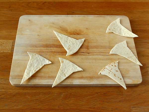 Čarovniški klobuki - tortilja čips - Priprava korak 1